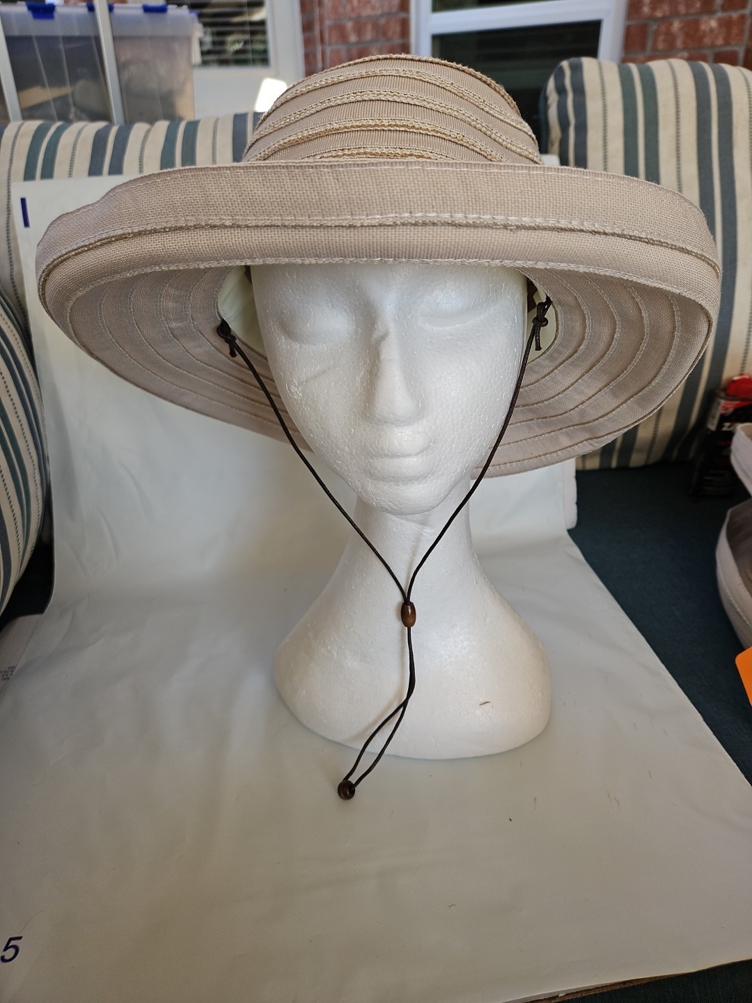 sunday afternoon womens Vineyard Hat Size Medium Tan New