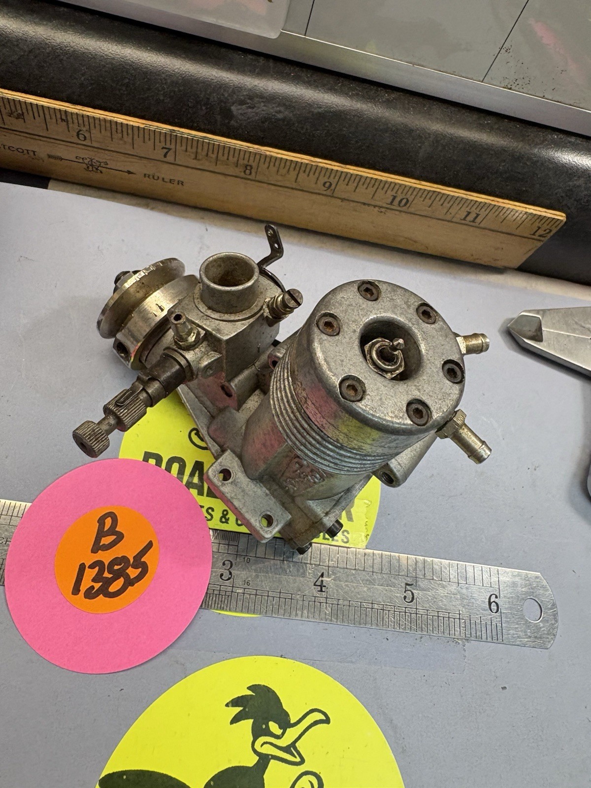 O.S. MAX 21 RC BOAT ENGINE / USED HAS GOOD COMPRESION