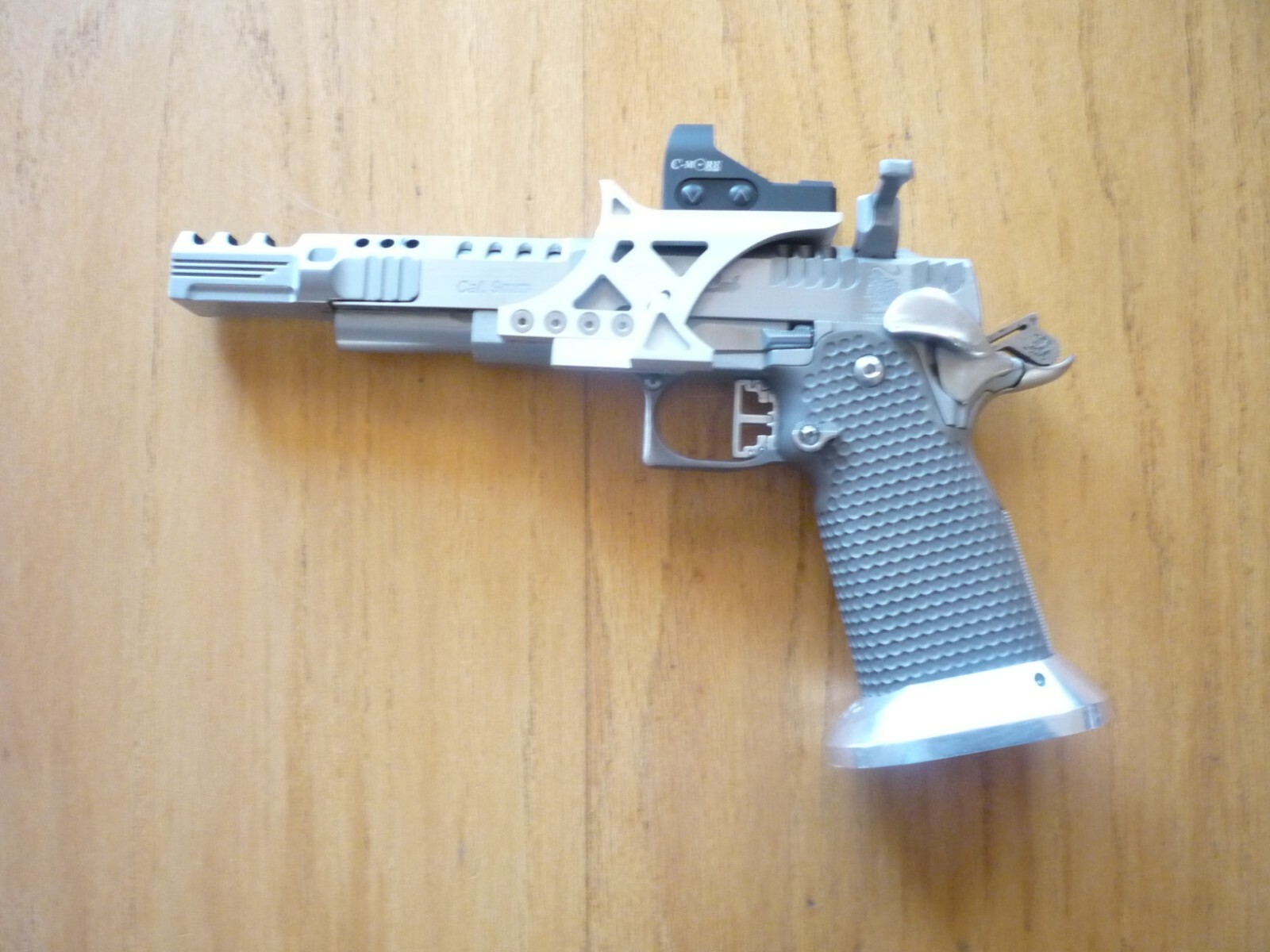 pistol scope mount for C-More RTS2 scopes