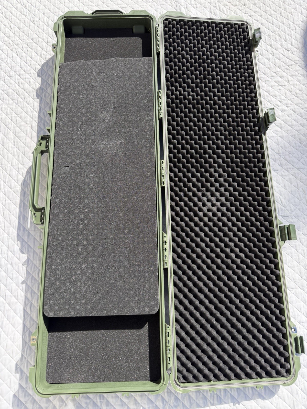 APACHE 9800 Weatherproof Protective Rifle Case Long Green-Strong & Secure W/Foam