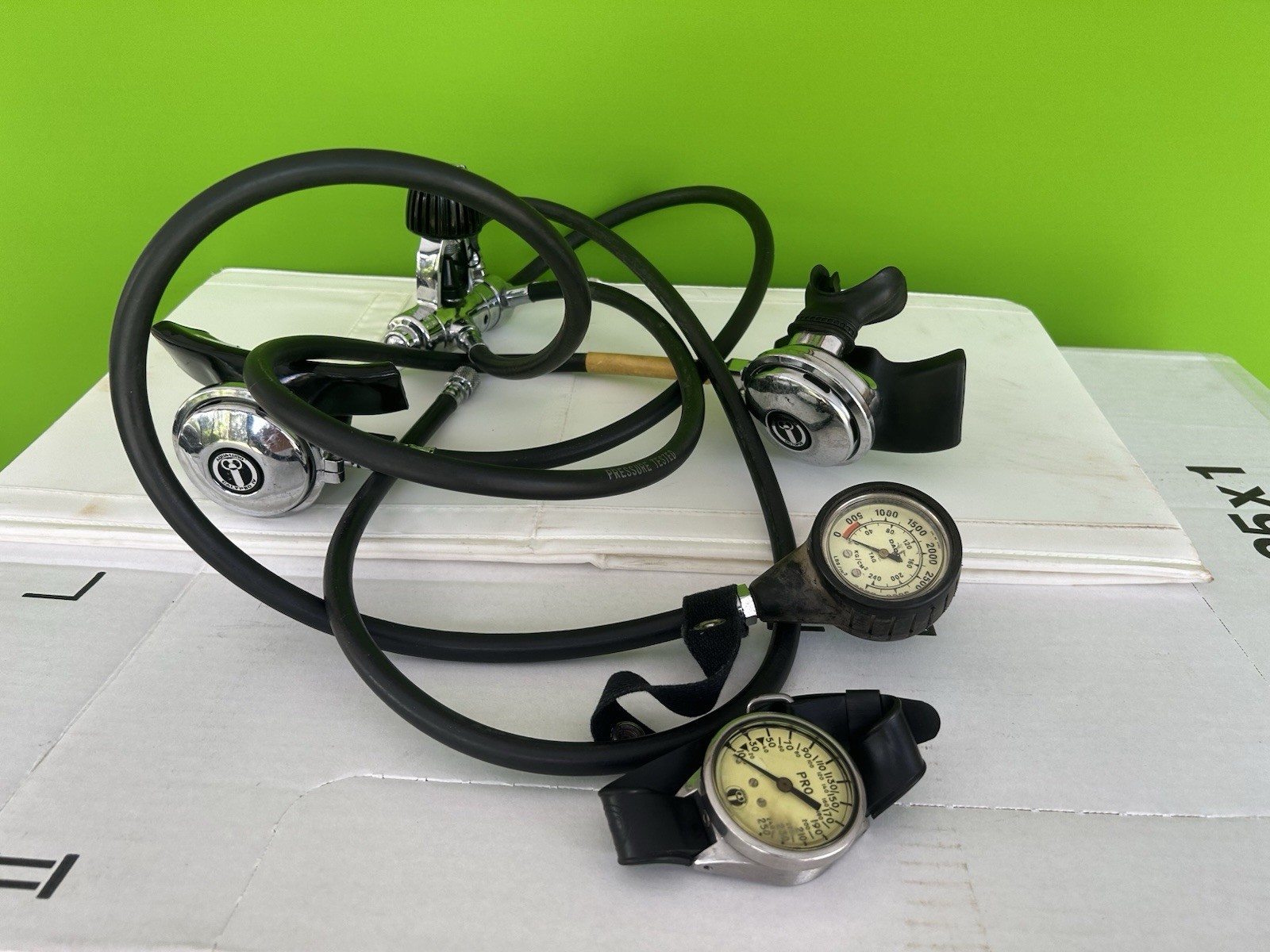 Aqualung Calypso VI Scuba Diving Regulator UNTESTED US Divers Pro Depth Meter