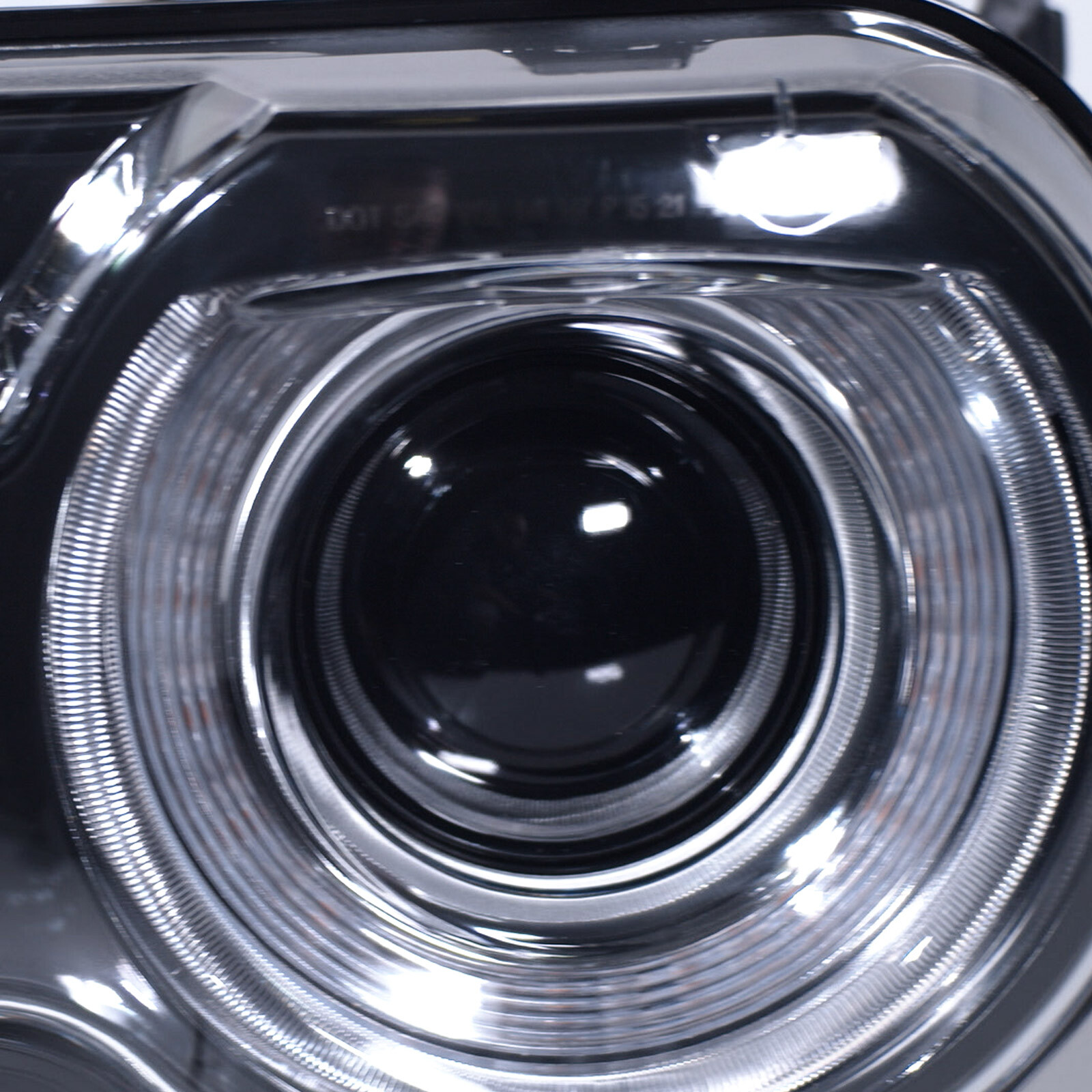 Passenger Headlight For 2015-2023 Dodge Challenger Halogen Projector w/ LED DRL