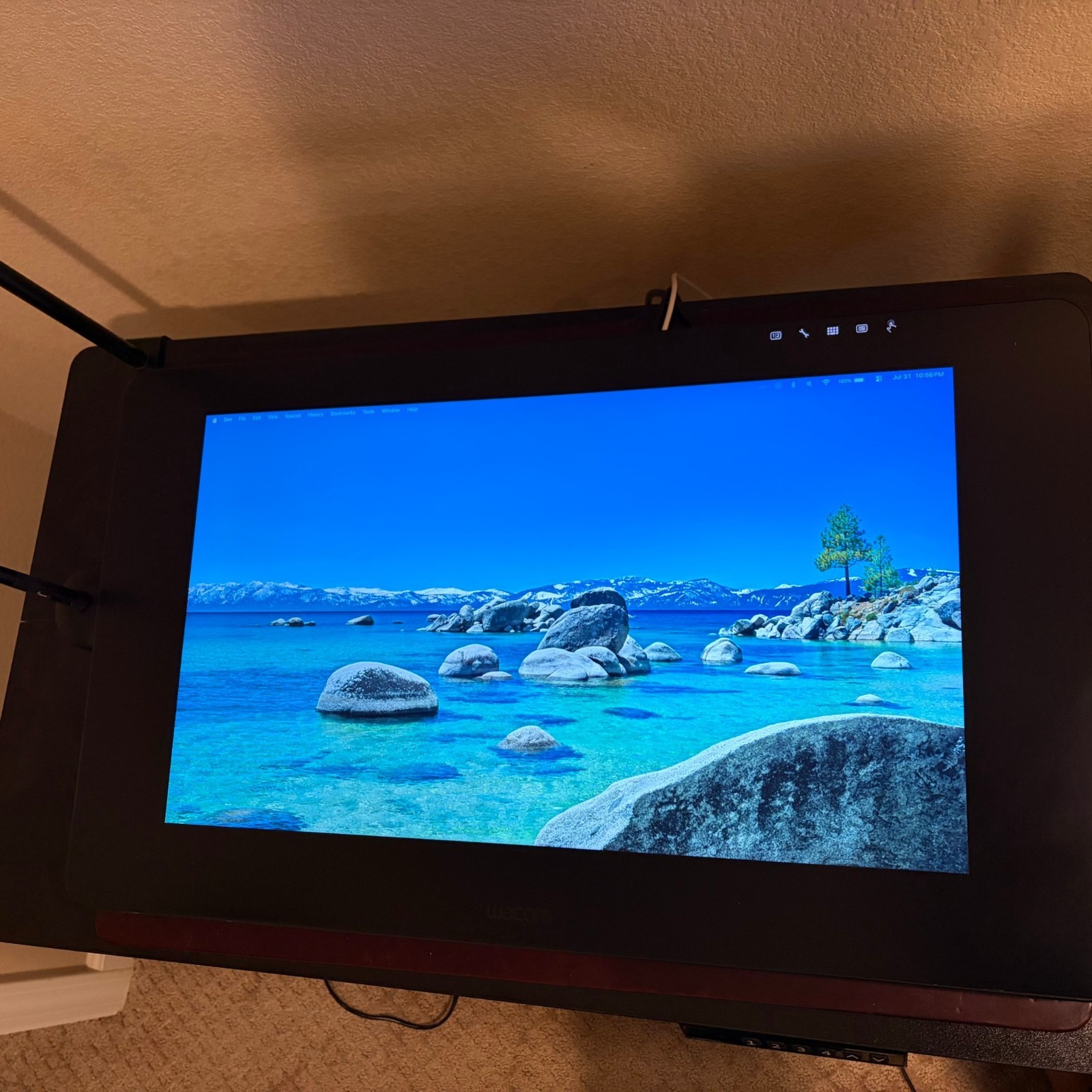 Wacom Cintiq Pro 24 Pen & Touch Display DTH2420K0 4K UHD - Pen Included