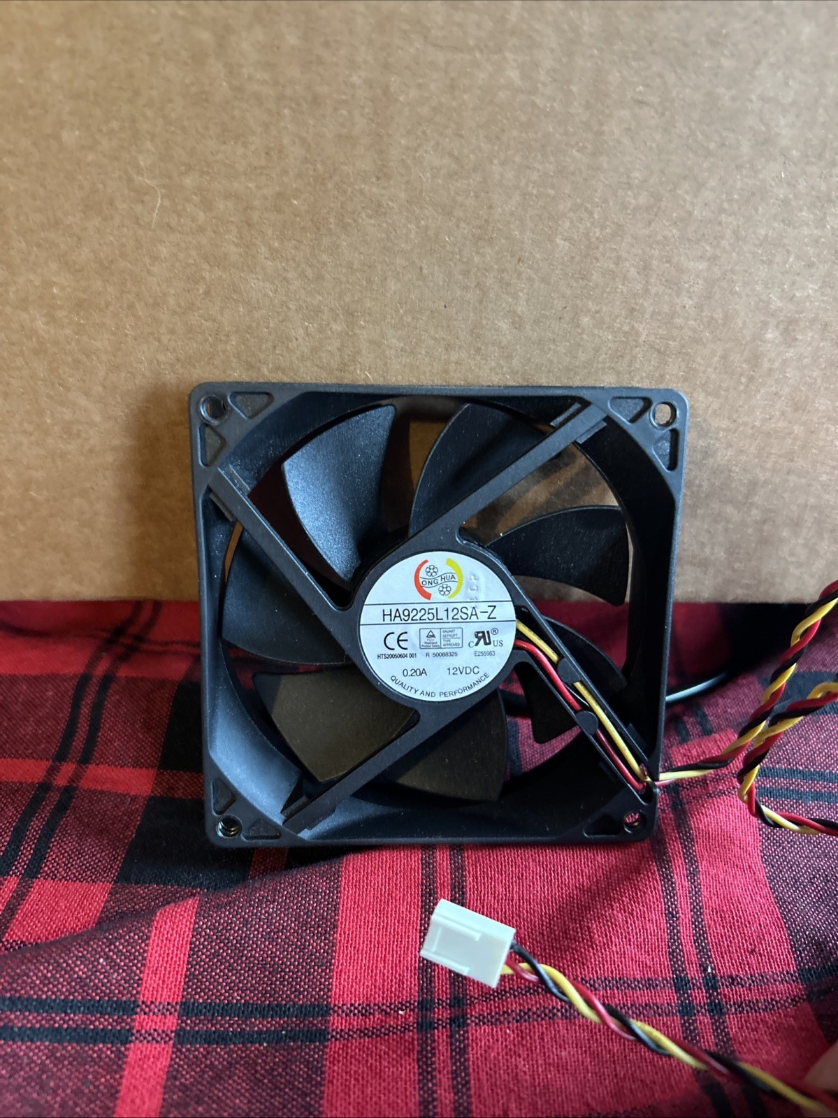 ONG HUA FAN HA9225L12SA-Z 0.20A 12VDC, 3-PIN