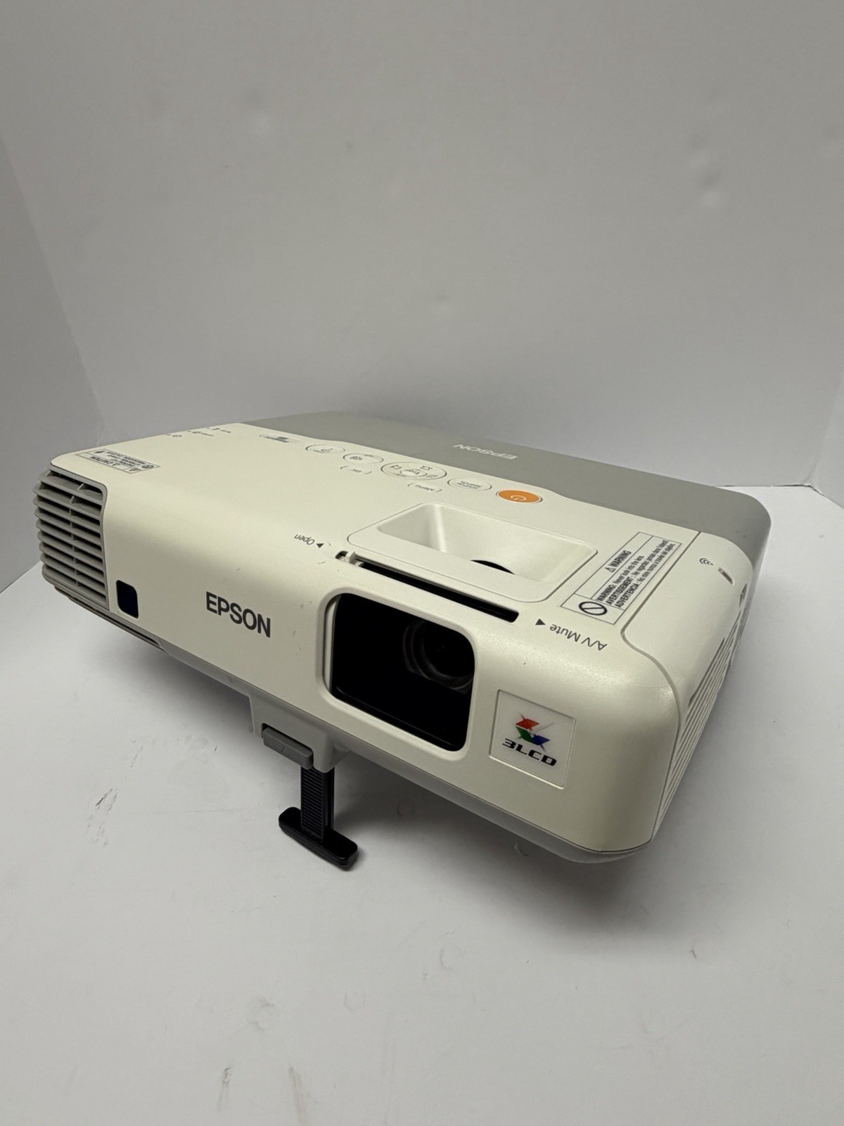 Epson H383A Powerlite 95 Projector 2500 Lumens w/ 457 Lamp Hours, Remote, Cables