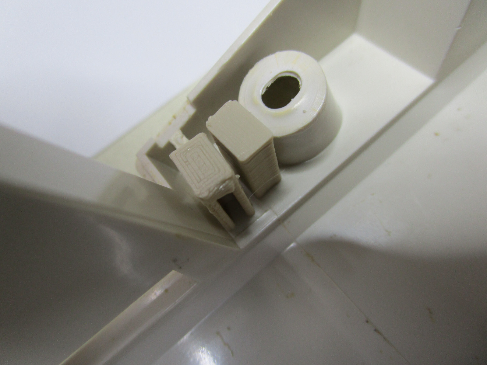 3D PRINTED INTERNAL CASE REPAIR SUPPORT KIT FOR AMIGA 600 COMMODORE