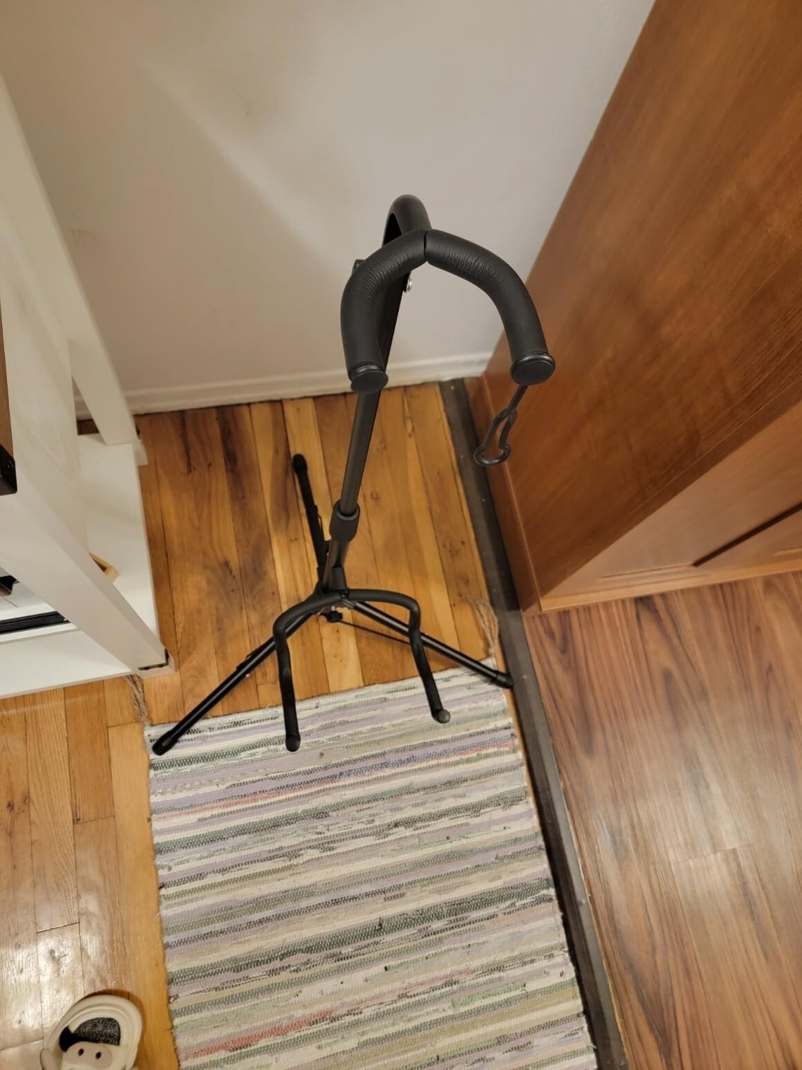 Guitar Stand Floor Universal for Acoustic Electric Guitars Bass Accessories Banj