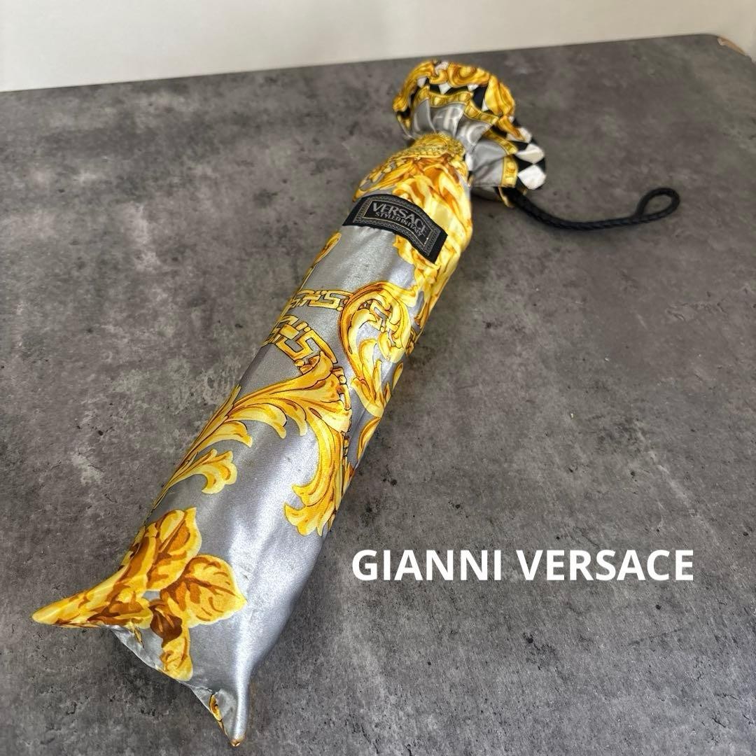 Vintage Gianni Versace Baroque Gold pattern foldable umbrella Authentic Used