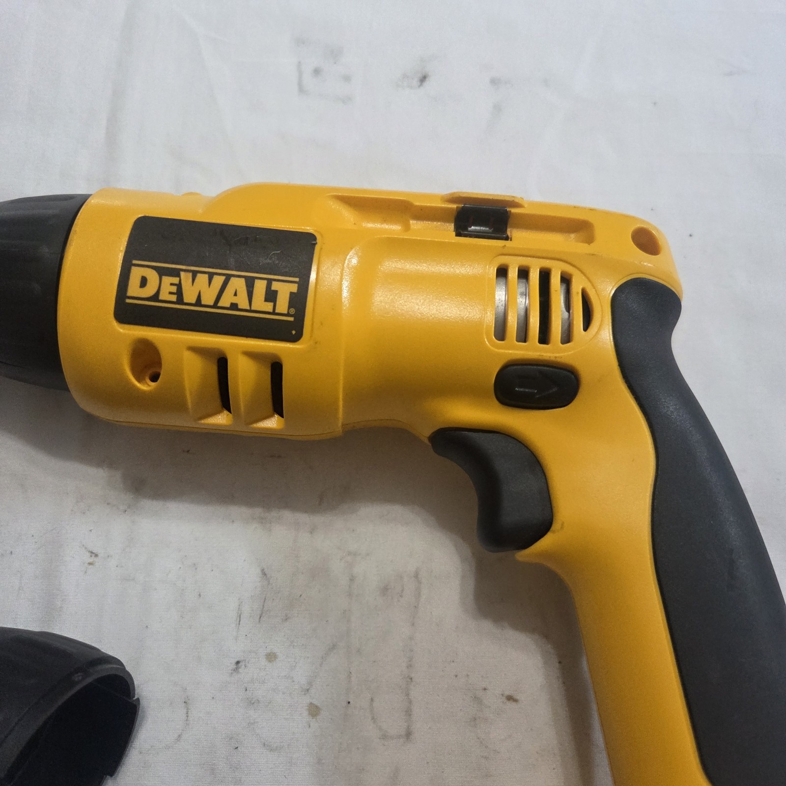 DeWalt DC520 18V Cordless Drywall / Deck VSR Screwdriver w/ Case - Tested