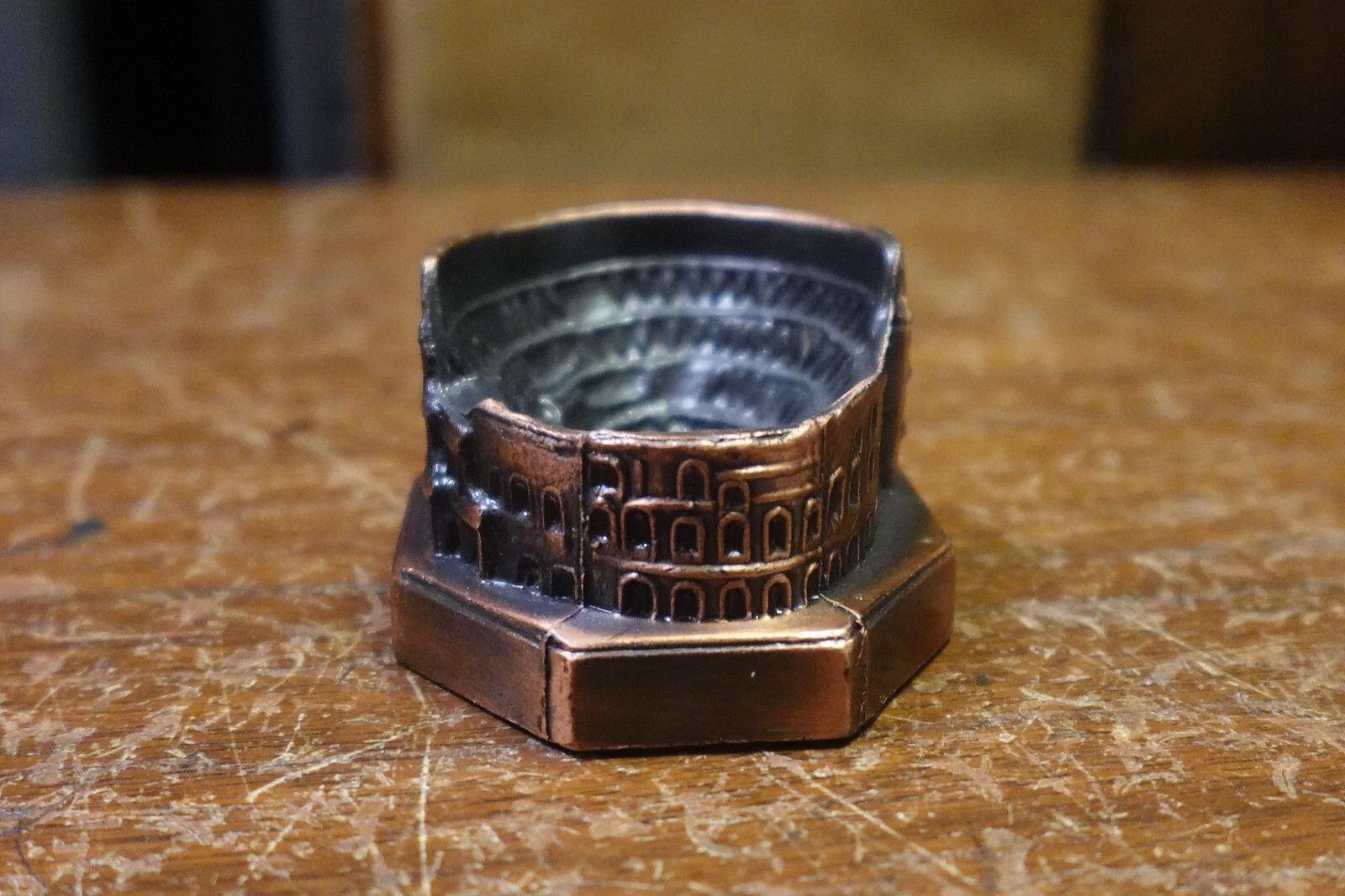 VINTAGE PENCIL SHARPENER SOUVENIER COLISEUM