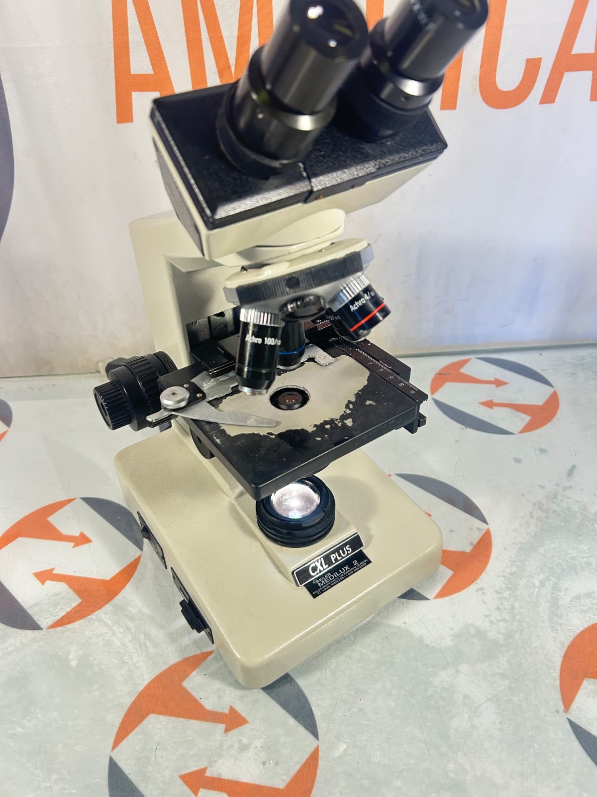 Seiler CXL PLUS Medilux 2 Lab Microscope with 4 lenses