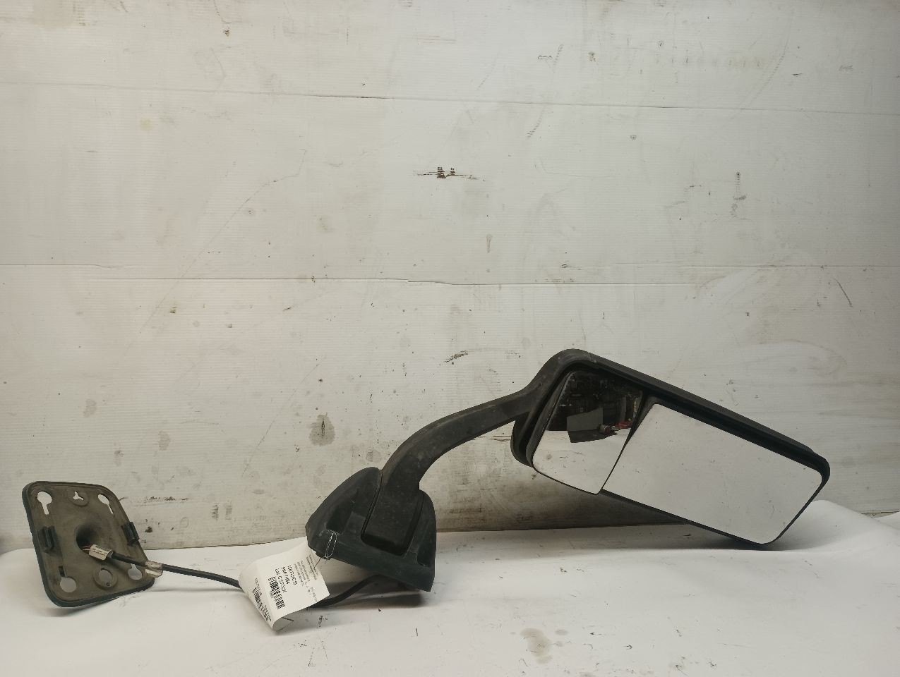 Freightliner Cascadia Left Driver Side View Mirror  (12826773