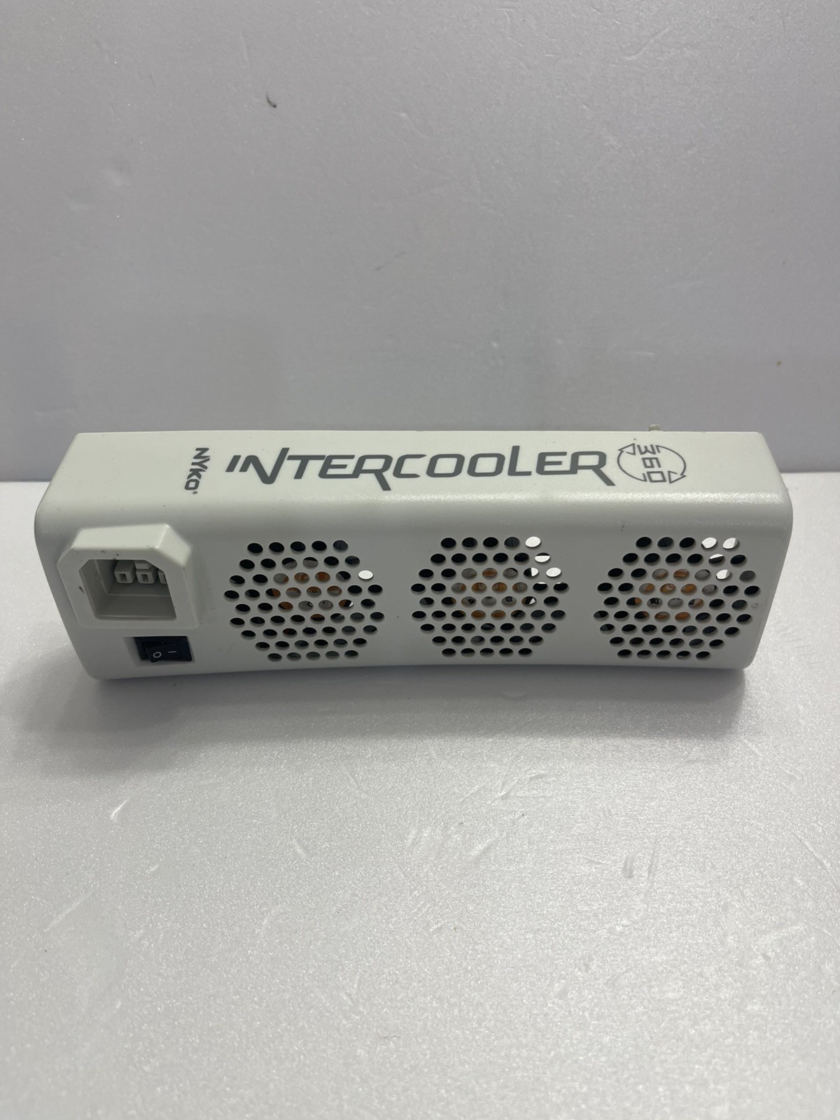 Xbox 360 Nyko Intercooler Original Model Prevents Console Overheating Tested