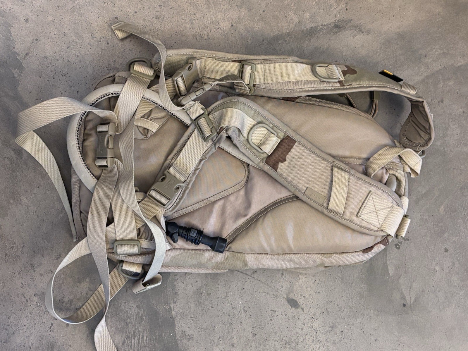 Oldgen DCU Desert Camo Camelback Mule Hydro Pack Water Backpack