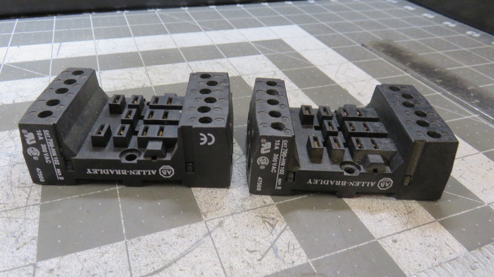 Lot of 2 700-HN102 Allen Bradley Relay Socket 1 Nos 1 Used