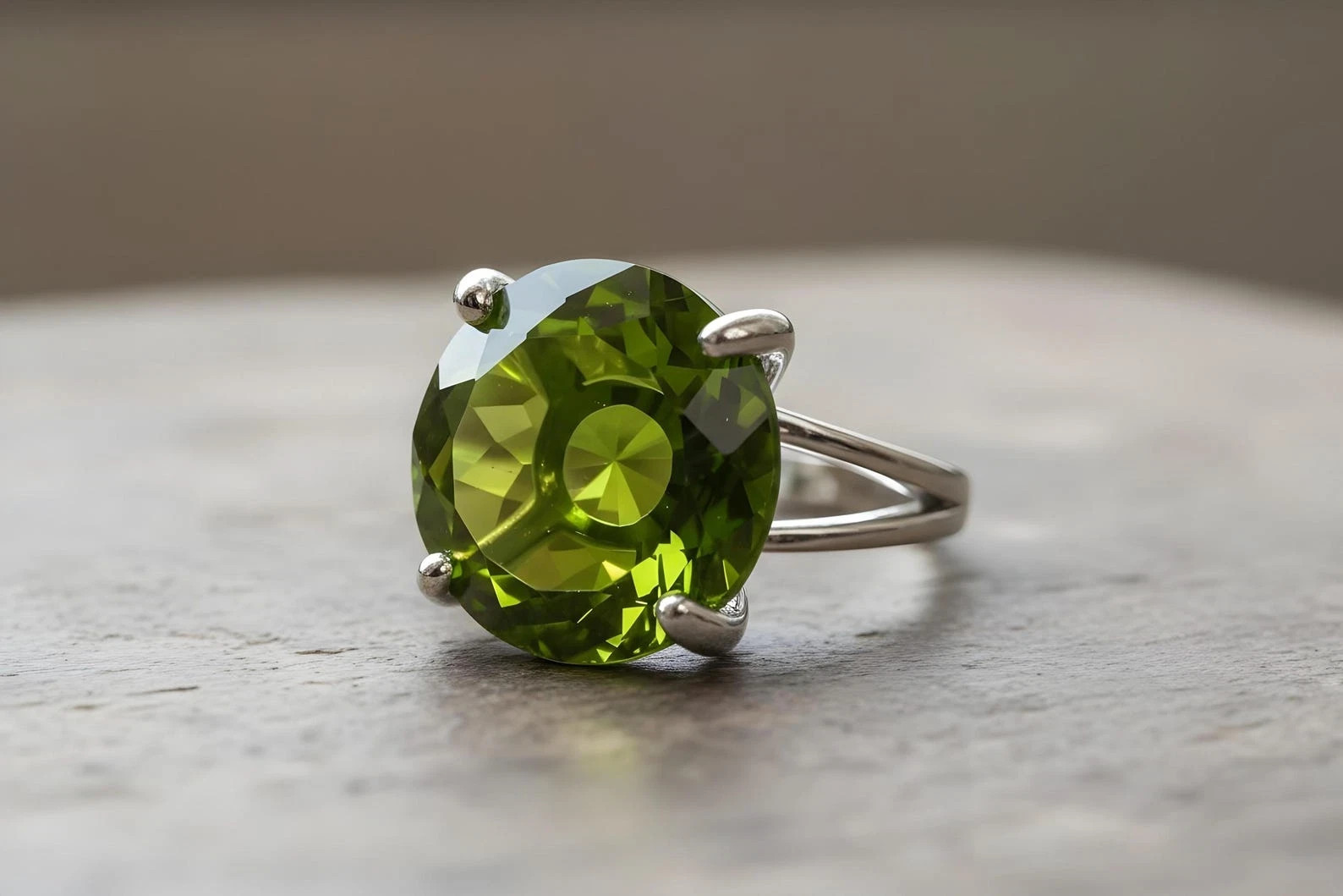 9 Ct Natural Certified Green Peridot Ring 925 Sterling Silver Round Gemstone