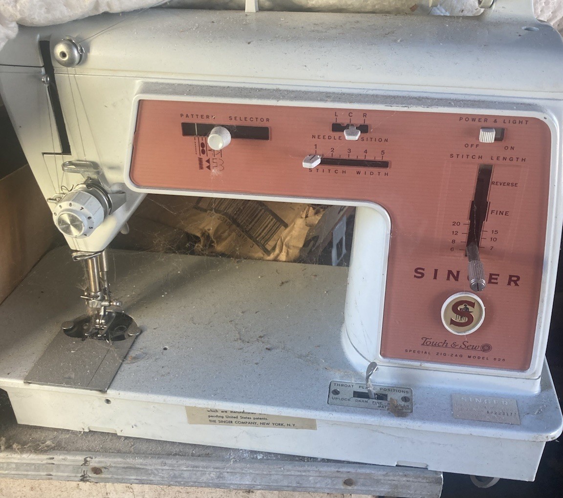 Vintage Singer Touch & Sew Special Zig-Zag Model 626 Sewing Machine - Parts