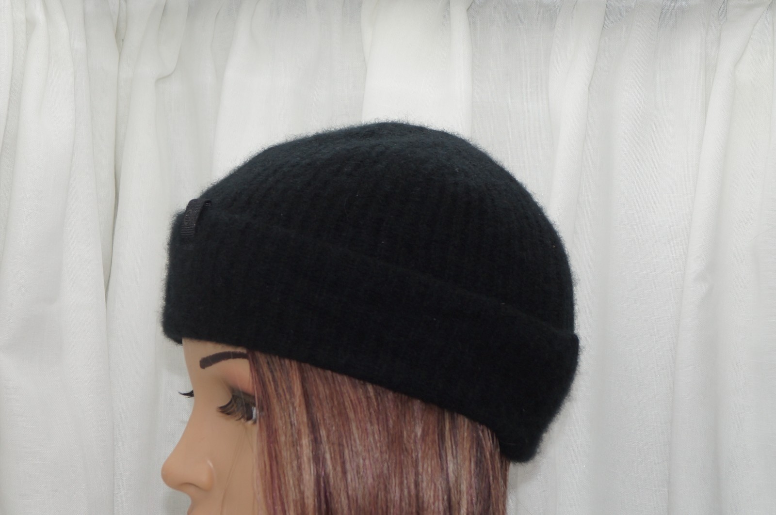 100% Cashmere Calvin Klein Black Cap Beanie