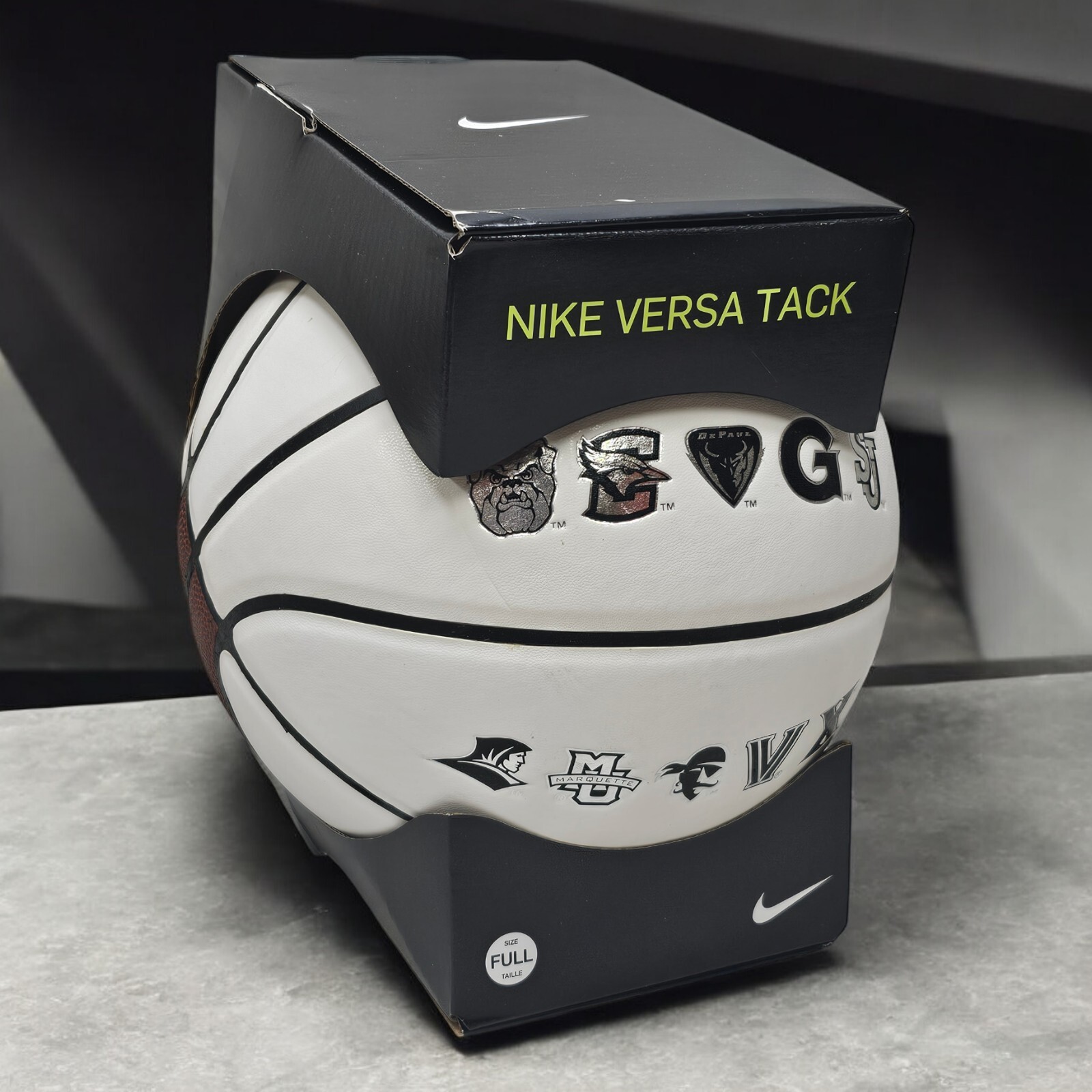 NIKE Versa Tack Autograph Basketball NCAA Big East Conference 29.5" Full Size 7