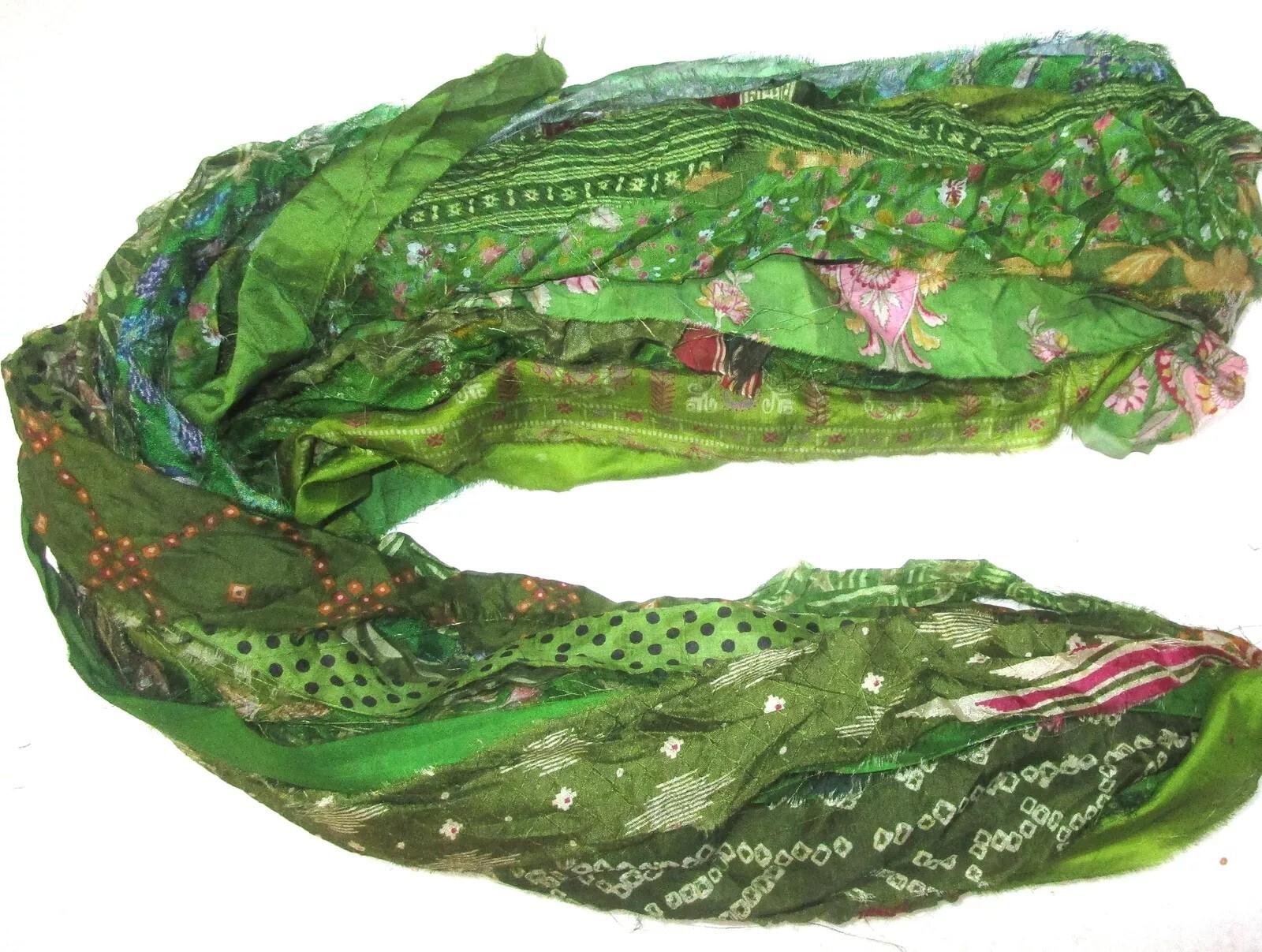 ON 24 yards Unstitched Recycled PURE Silk Sari Ribbon Yarn tassels Henna SKEINS