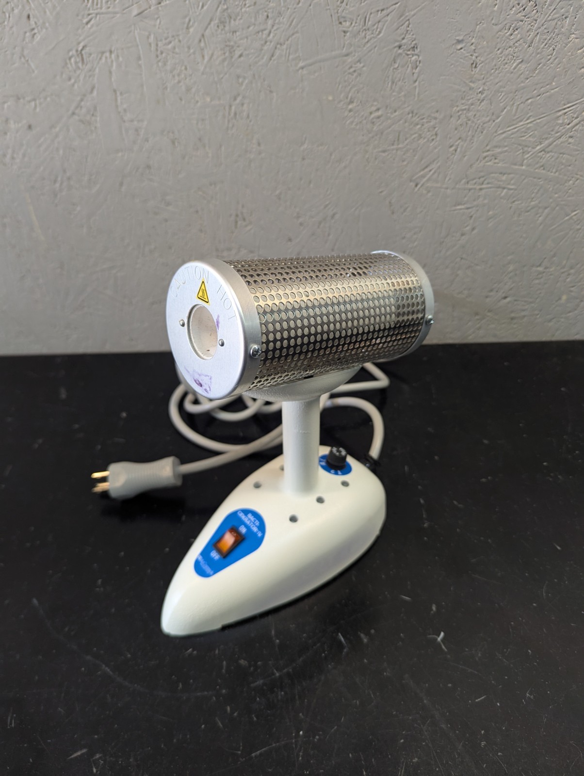 McCormick Scientific Bacti-Cinerator IV 4 Infrared Sterilizing Heat Chamber