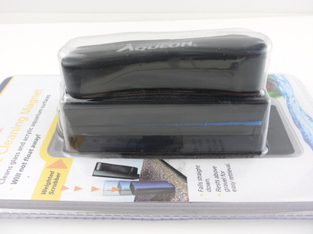 Aqueon Algae Cleaning Magnets Glass/Acrylic Medium