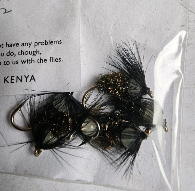 12 New Fulling Mill fishing flies  Lumi glo Blk & Peacock  S10 GP 06