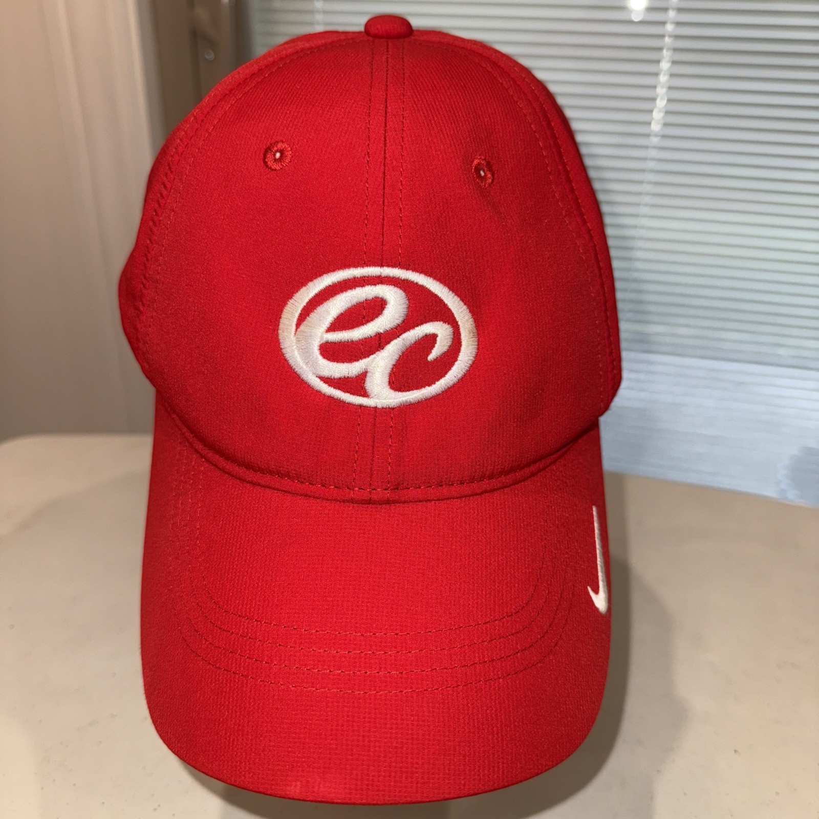 Nike Golf Red w White ec Letters Hat Cap Hook Loop Light Weight EUC