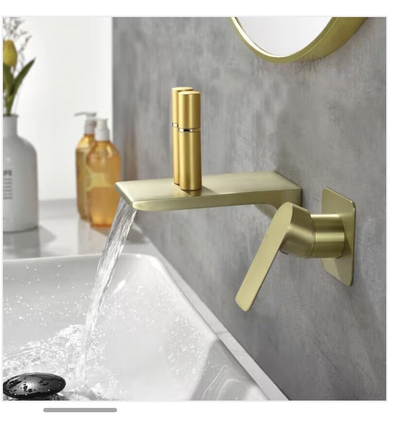 UKISHIRO Miko Single-Handle High Pressure Wall Mounted Waterfall Bathroom Faucet