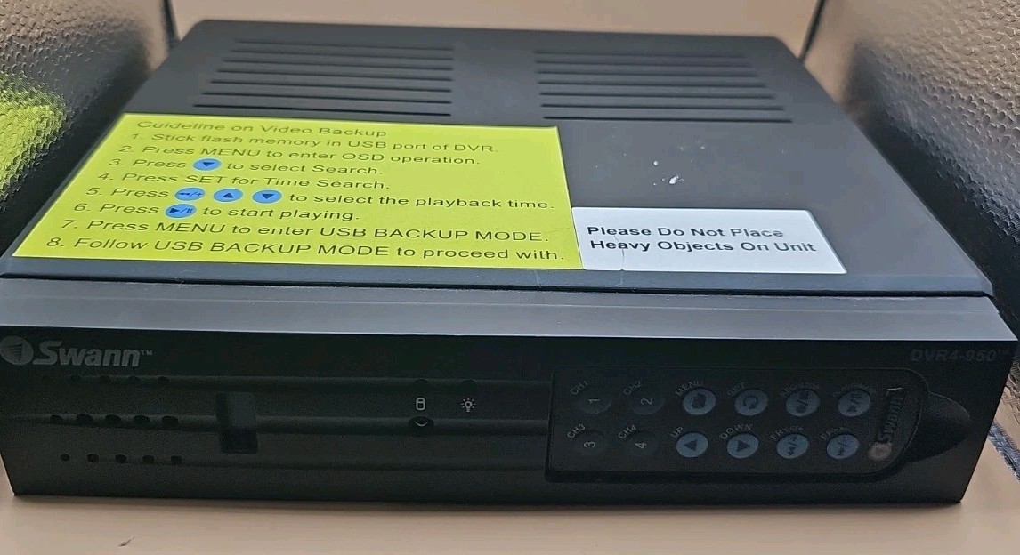 SWANN 4 Channel DVR DVR4-950 320GB With Remote Control Untested