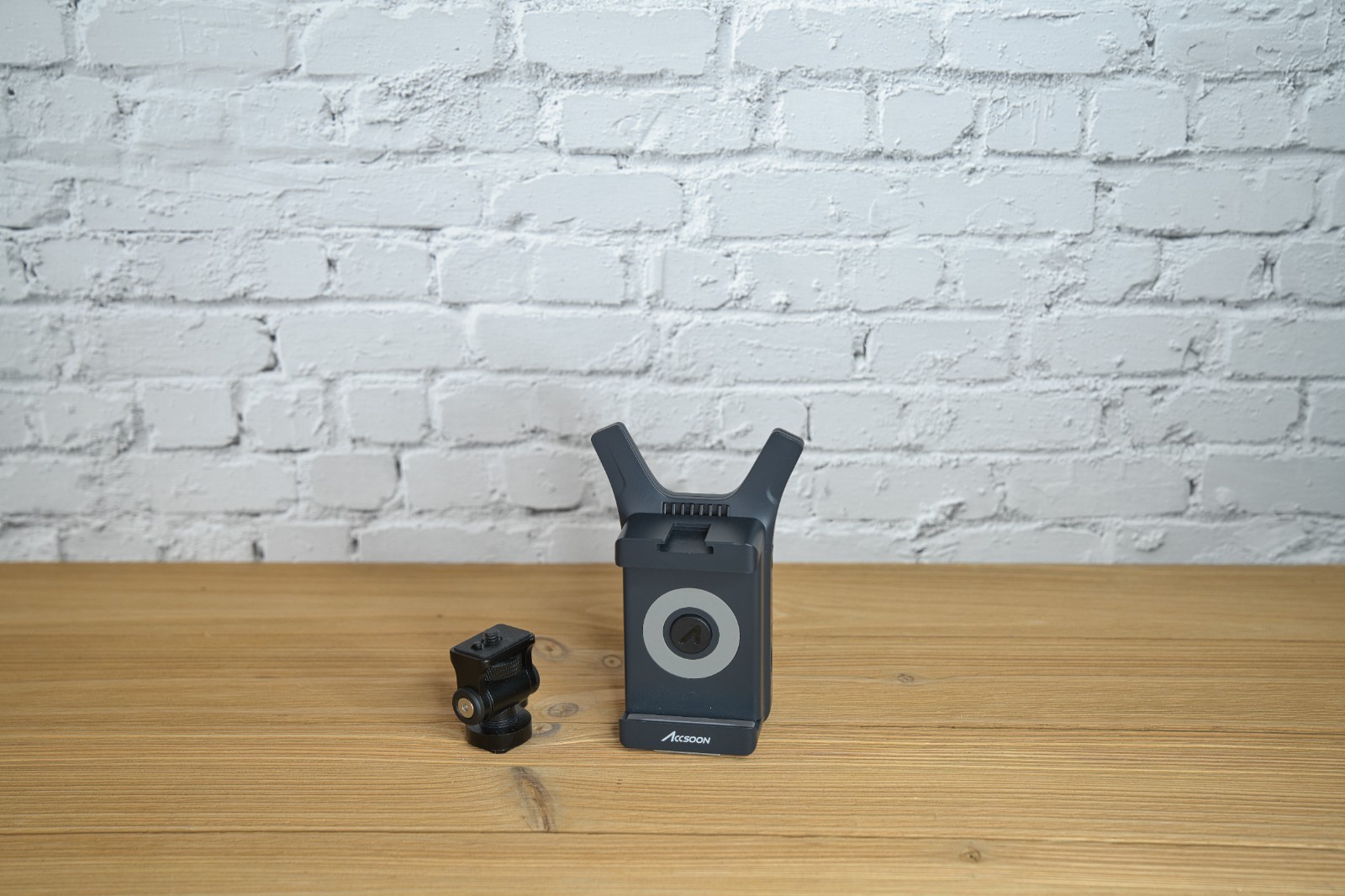 Accsoon CineView Nano Wireless Video Monitoring Transmitter