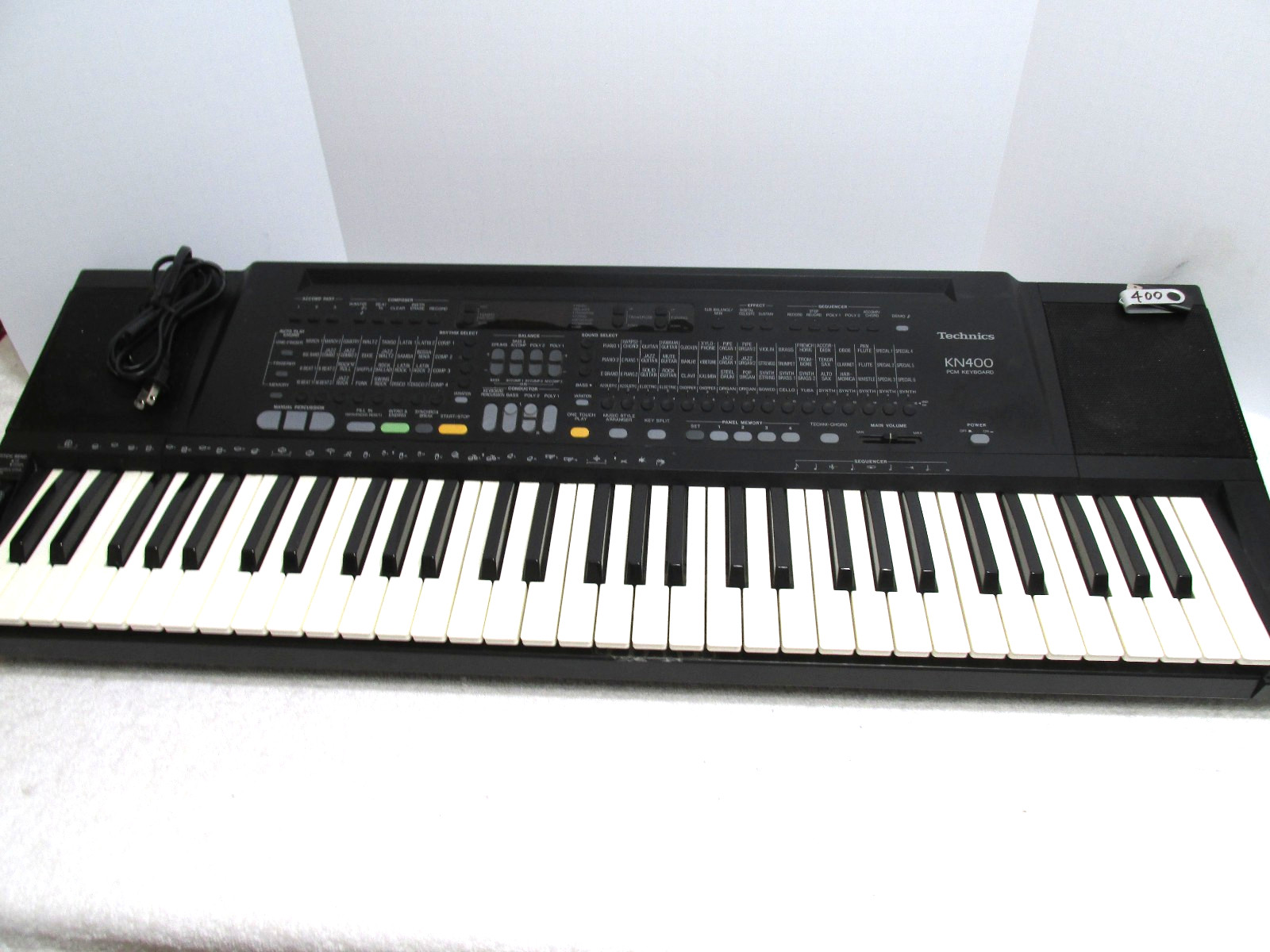 Vintage Technics SX-KN400 Electronic Keyboard, Japan, with power