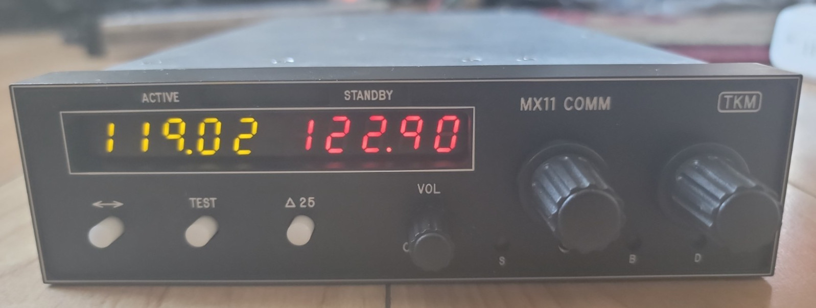 TKM MX11 Comm Transceiver Radio Aviation Communication 14V/28VDC - NEW READ -