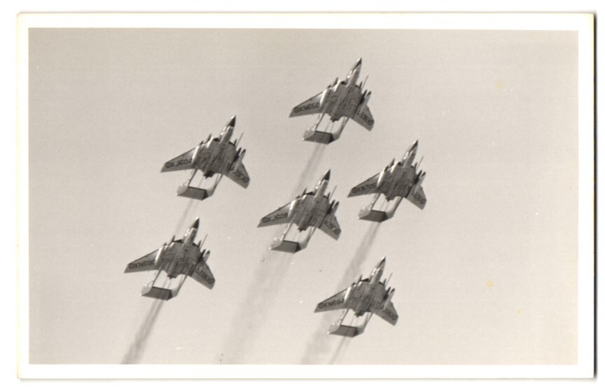 Photography Aircraft, Fighter Squadron in Formation Flight, Identification XN690