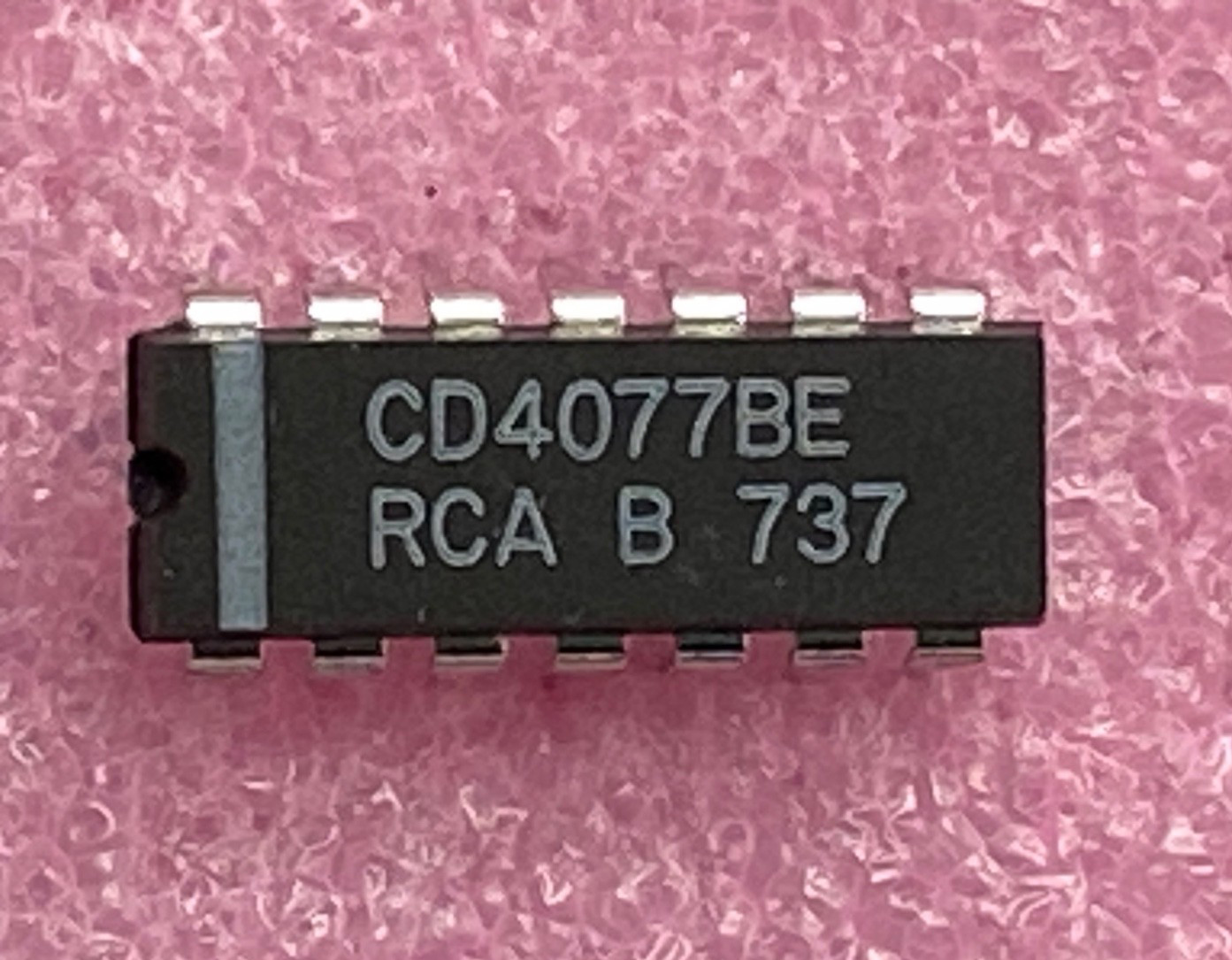 RCA CD4077BE quad exclusive-NOR gates Integrated Circuit