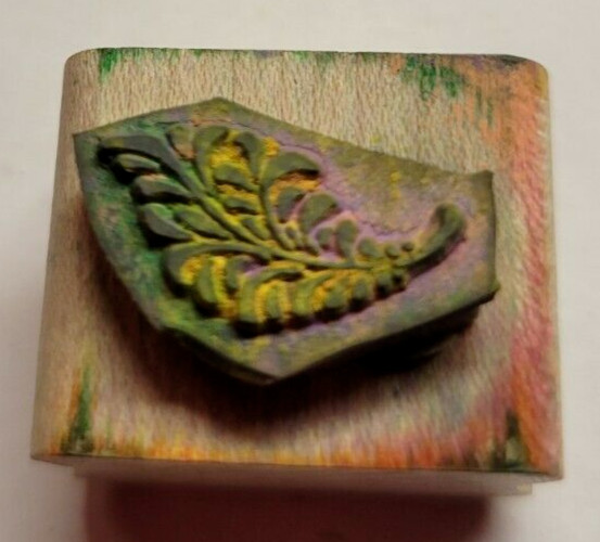 Wood/Rubber Stamp Leaf Motif