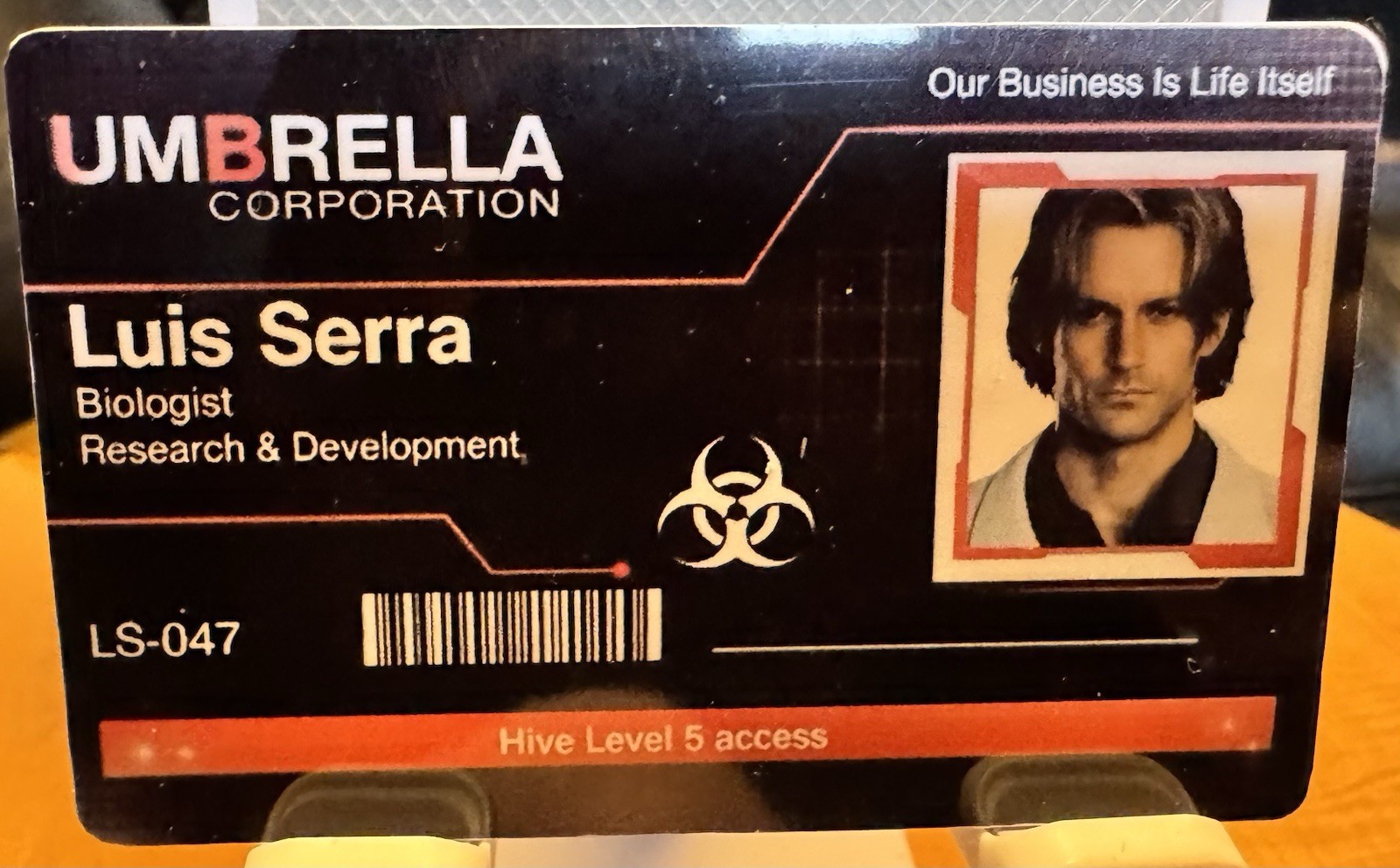 Luis Serra Umbrella Corporation Research & Development ID Resident Evil 4