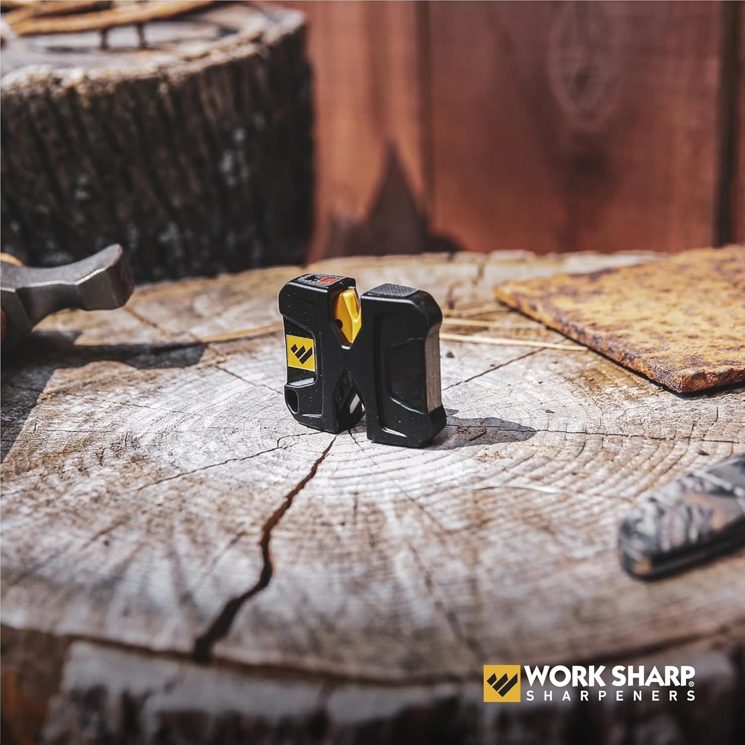 On-The-Go Knife Sharpener: Portable EDC Pivot Design for Quick Blade Maintenance