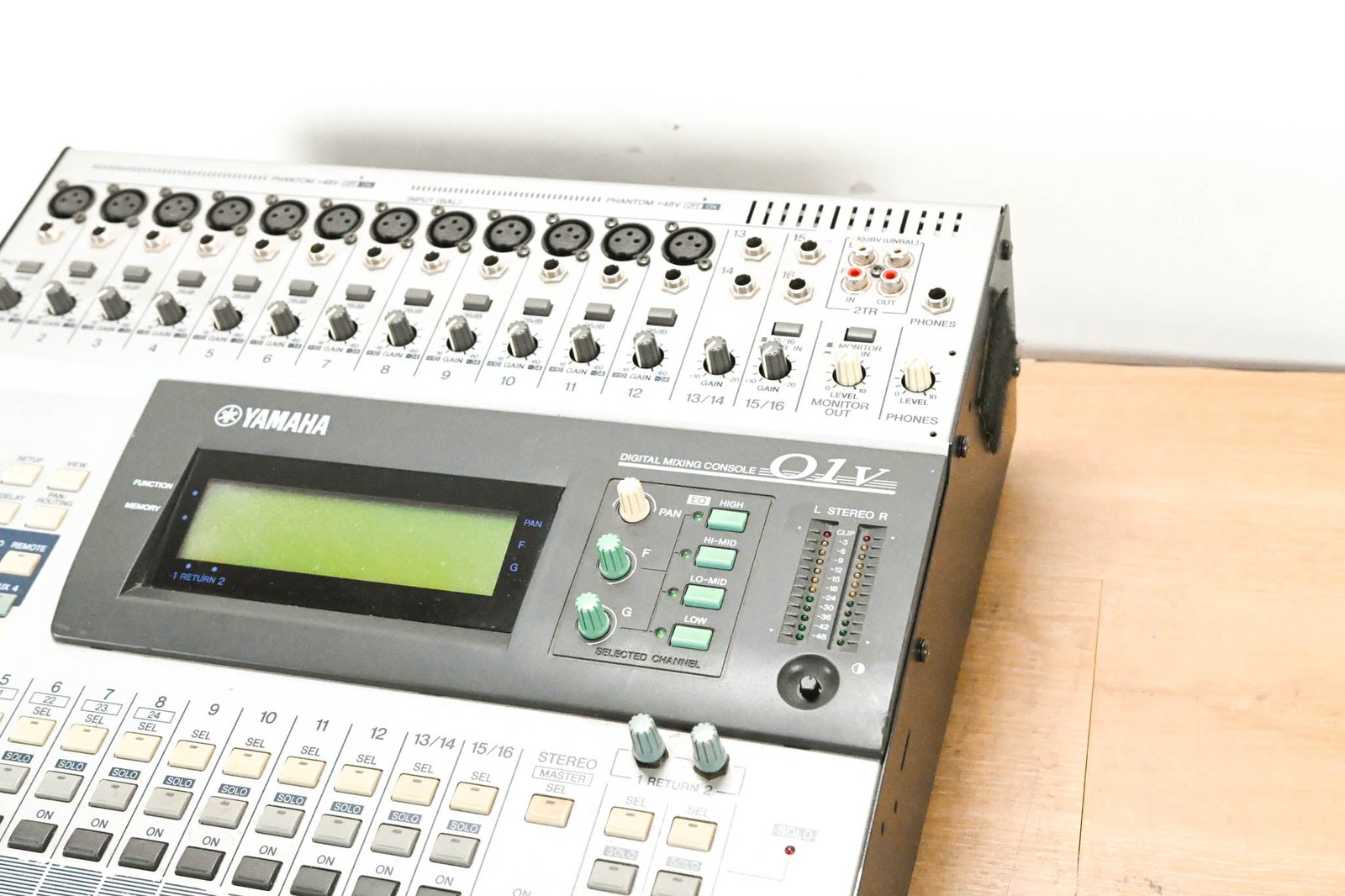 Yamaha 01V 16-Channel Digital Audio Console CG013HQ