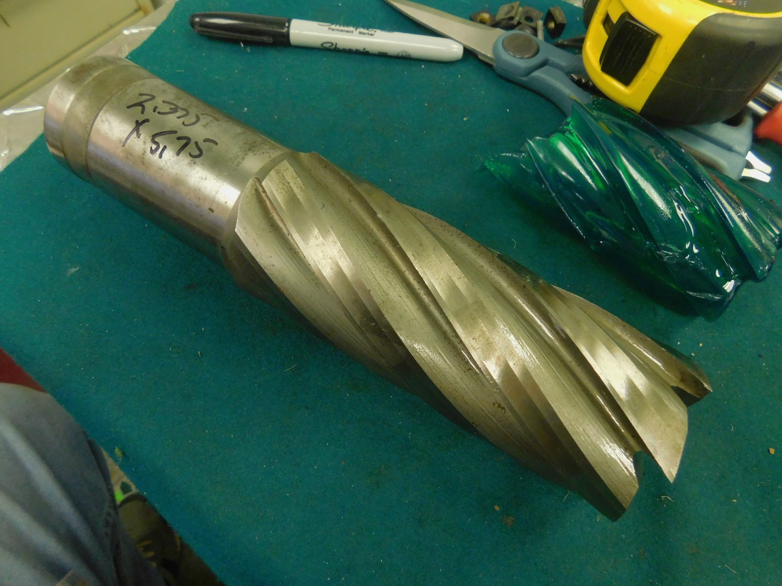 Quinco 2-3/" x 5-3/4" LOC HSS Co 6 Flute End Mill 2.0" Shank