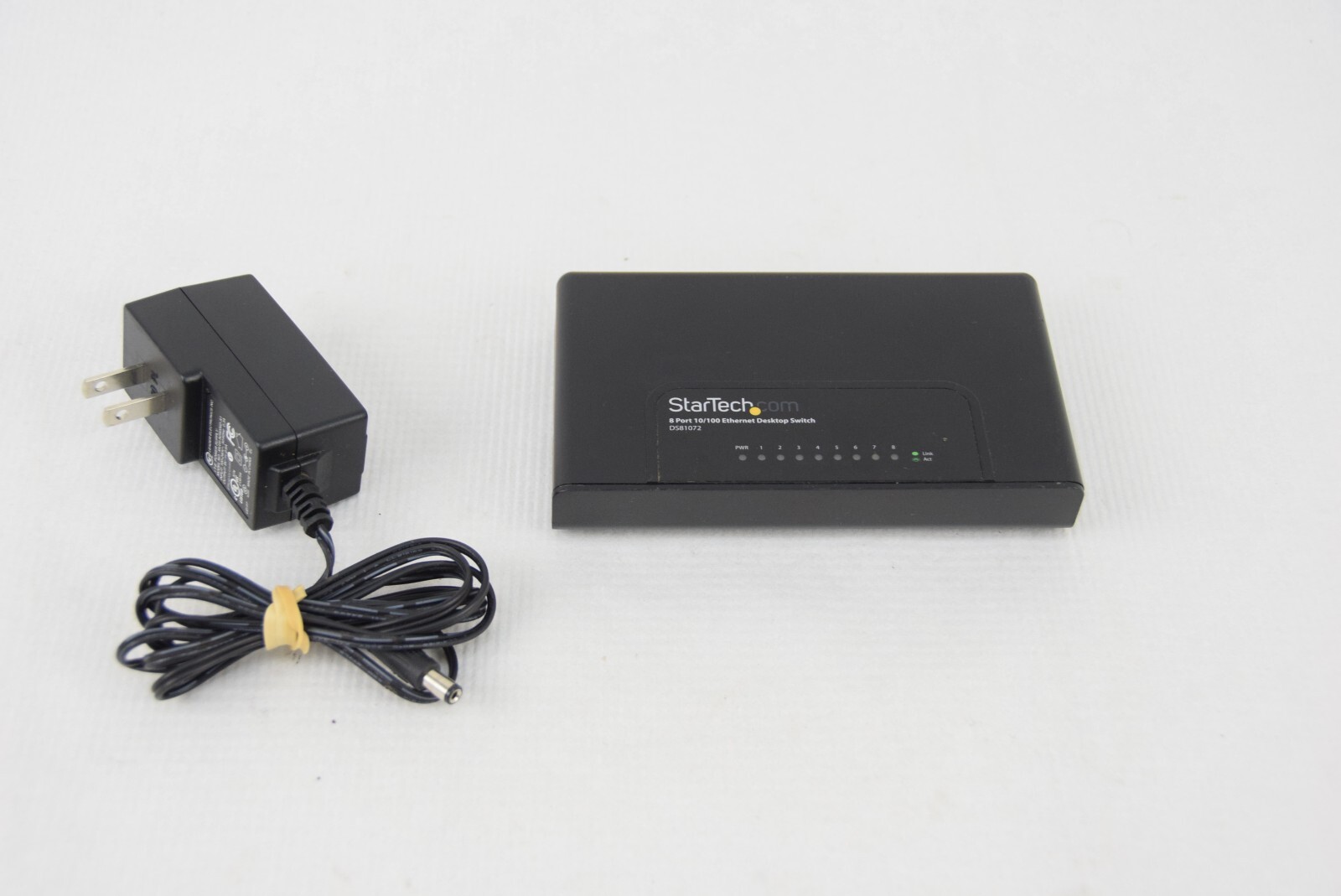 Startech DS81072 8 Port Ethernet Switch 10/100