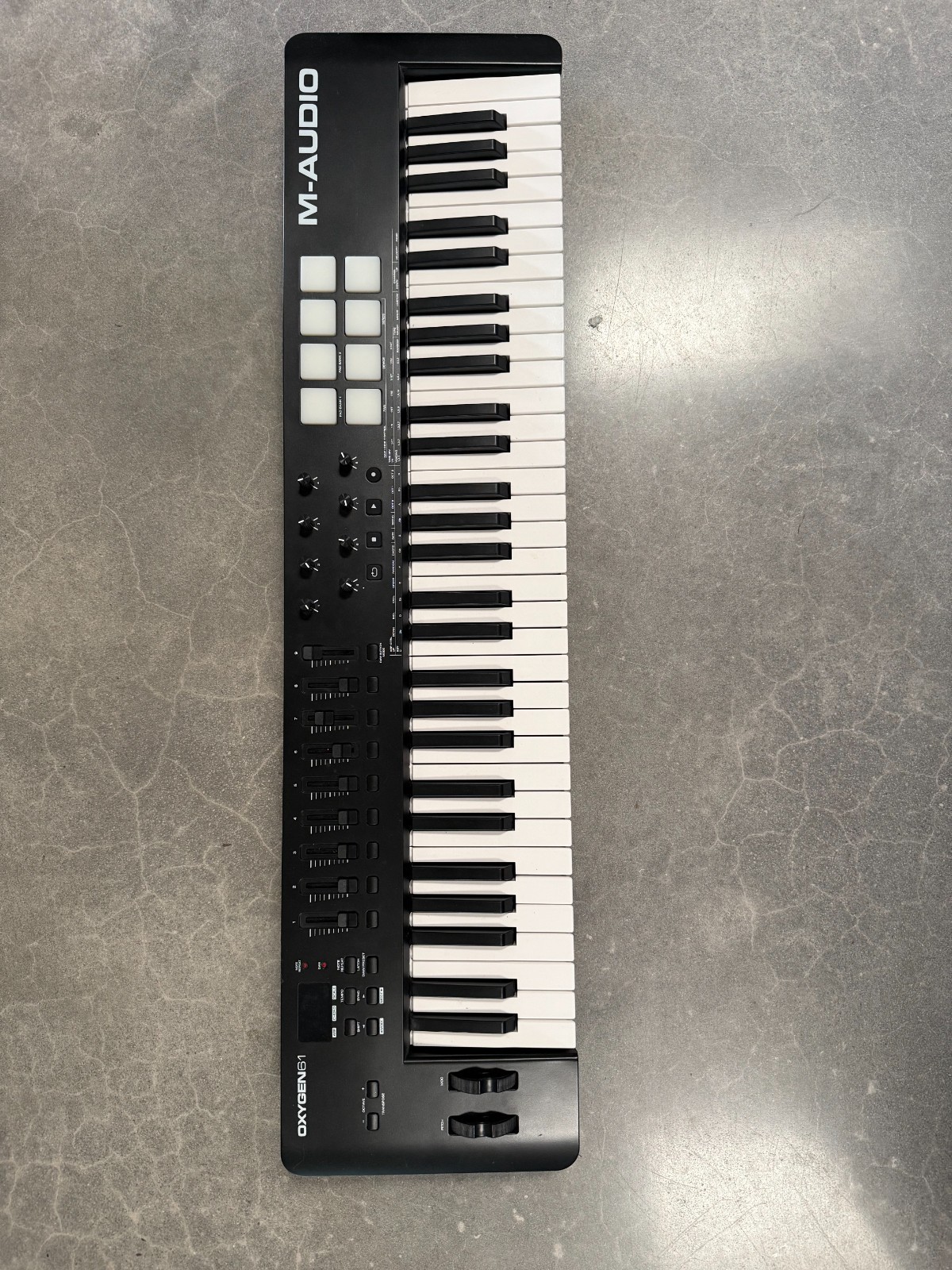 M-Audio OXYGEN 61 USB MIDI Keyboard Controller 8 Touchpads