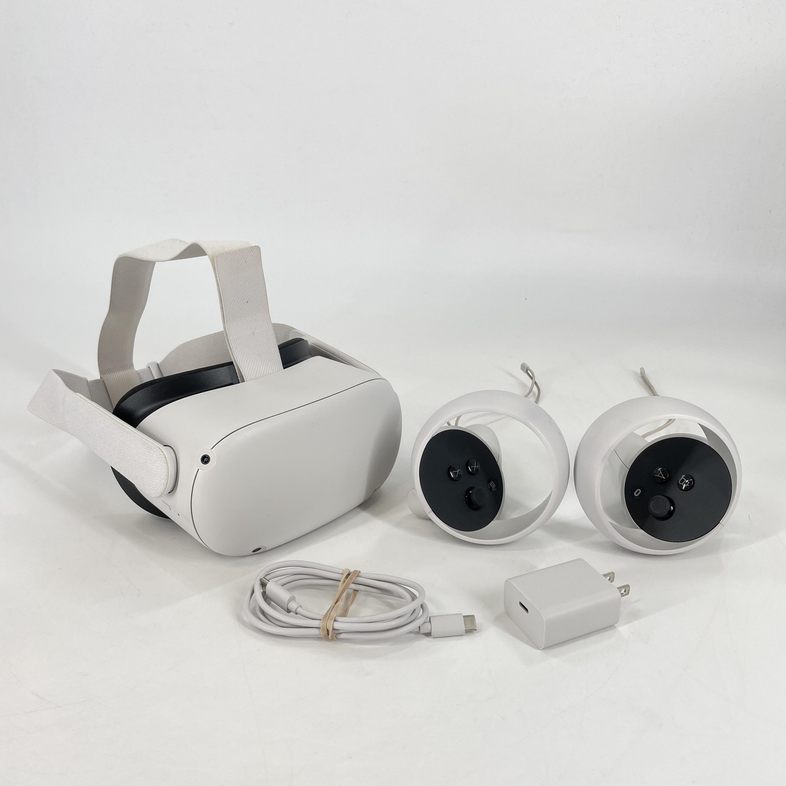 Meta Quest 2 VR Headset 256GB w/ Controllers/Charger/Regular Strap - Excellent