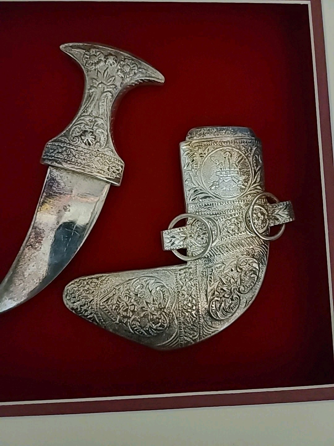 Framed Omani Khanjar Dagger