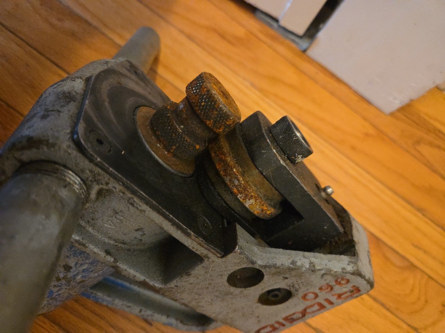 RIDGID 960 ROLL GROOVER