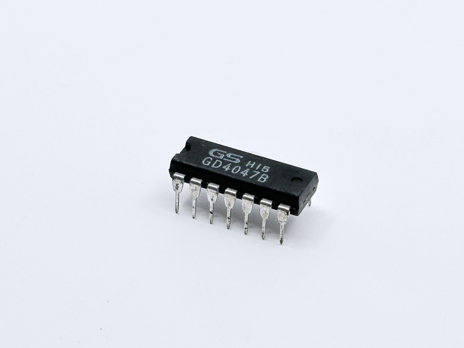 5PCS GD4047B 4047B GS Monostable Astable Multivibrator IC CMOS DIP-14