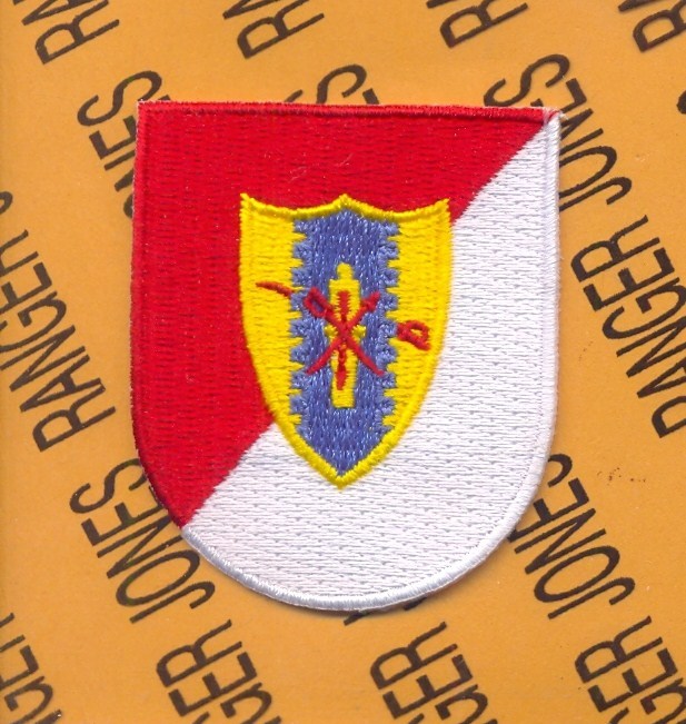 US Army 4th Cavalry Regiment ACR w/ DUI crest beret flash patch c/e