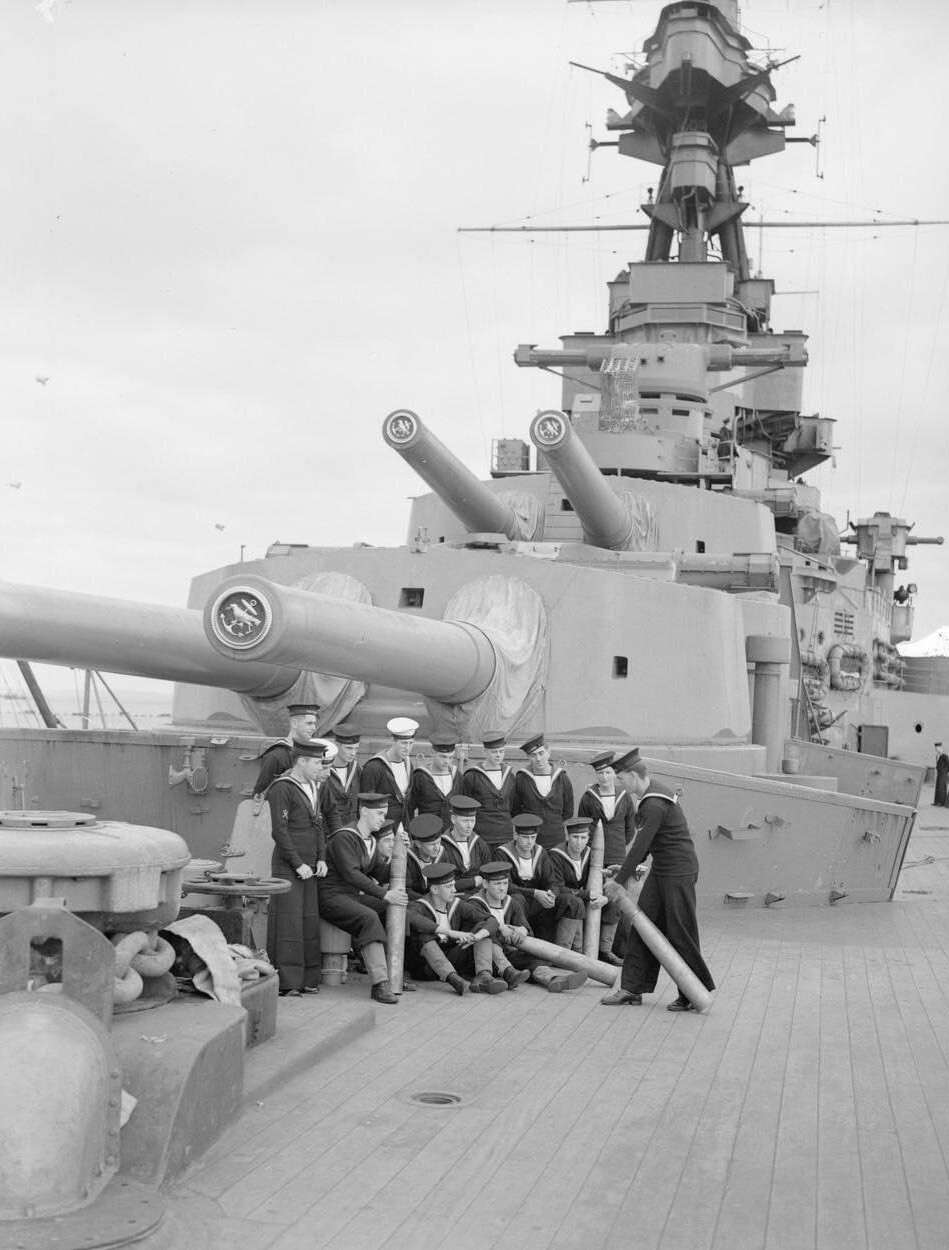 WW2 WWII Photo World War Two / British Royal Navy Battleship HMS Hood 1940