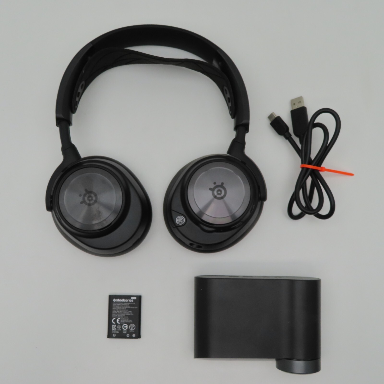 SteelSeries Arctis Nova Pro Wireless Gaming Headset Xbox;WORKS ON PLAYSTATION/PS