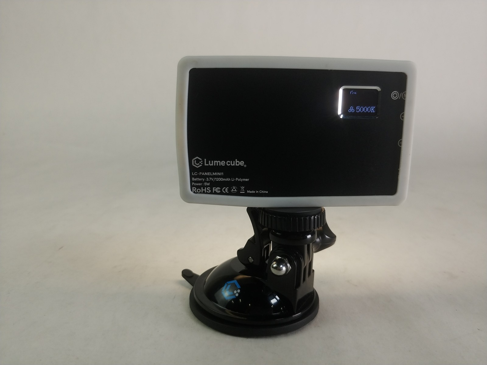 Lumecube LC-PANELMINI1 Smart LED Light and diffuser.